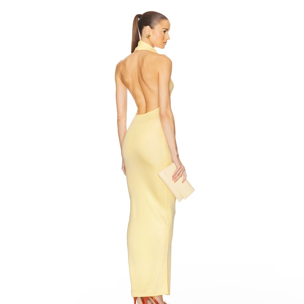 Elegant Yellow Off-Shoulder Maxi Dress - Picture 4 of 11